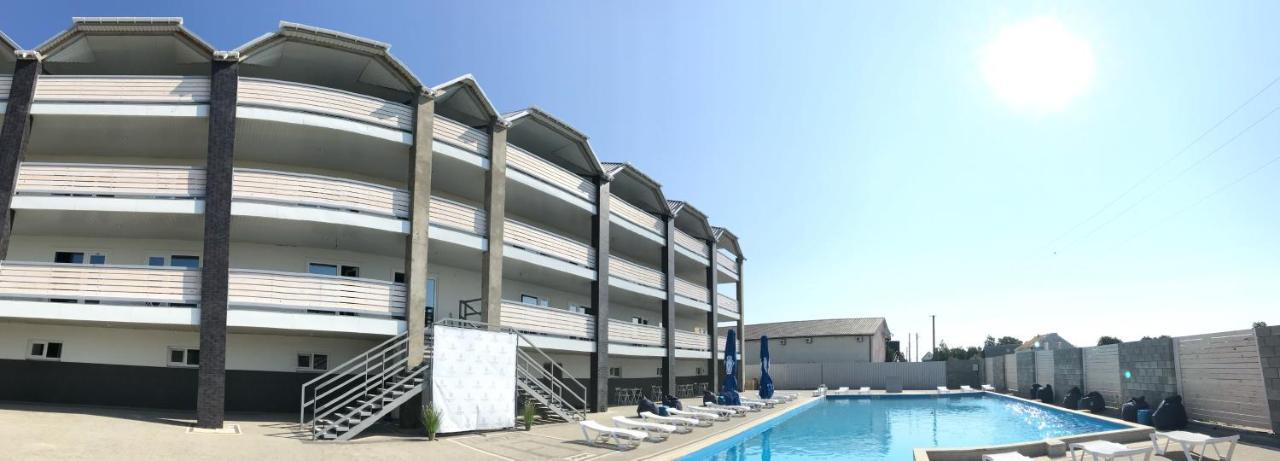 Lazurit Family Hotel Lazurne Exterior foto